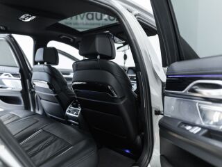 BMW 740 Facelift M-Sportpakett X-drive 3.0 250kW