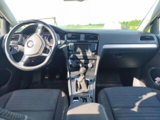 Volkswagen Golf 1.6 81kW