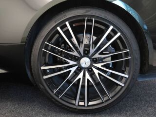 Aston Martin DBS V12 533kW
