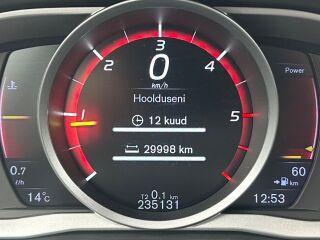 Volvo V70 Momentum Black Edition 2.0 D3 110kW