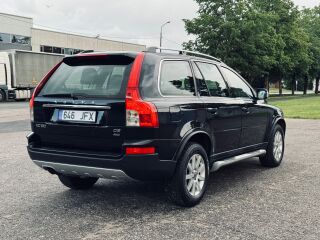 Volvo XC90 Summum AWD 7 k 2.4 R5 D5 136kW