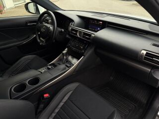 Lexus IS 300h F-Sport 2.5 133kW