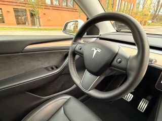 Tesla Model Y PERFORMANCE 393kW