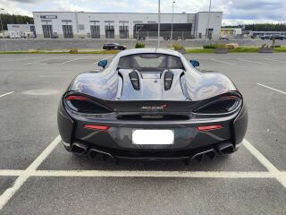 McLaren 570S 3.8 V8 3.8 Twinturbo V8 419kW