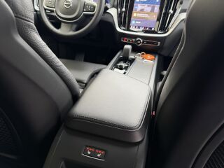Volvo V60 Inscription Facelift MY23 2.0 B4 KERS MILD Kerghübriid 145кВ