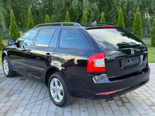 Skoda Octavia Combi Comfortline 4X4 1.6 TDI 77кВ