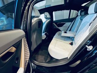 BMW 550 xDrive M-Sportpakett 3.0 360kW
