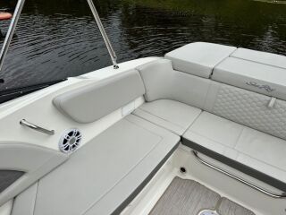 Sea Ray 230 Sun Sport 4.5 MerCruiser ECT 4.5L MPI Bravo III MCM  250 HJ  - 140h