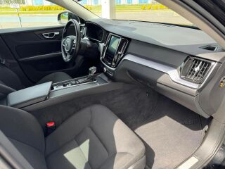 Volvo V60 AWD Momentum 2.0 D4204T4 110kW