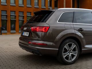 Audi Q7 S-line Quattro 3.0 200кВ
