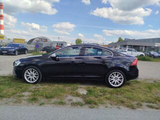 Volvo S60 R -Design 2.0 R4 100kW