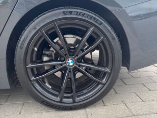 BMW 320 M-Pakett Shadowline MHEV X-Drive 2.0 140kW