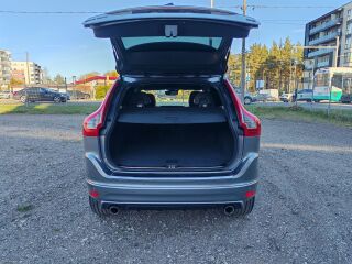 Volvo XC60 R-DESIGN AWD 2.4 D5 140kW