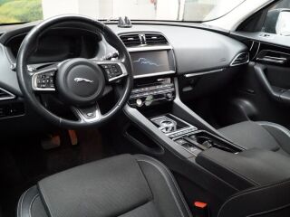 Jaguar F-Pace 2.0 131kW