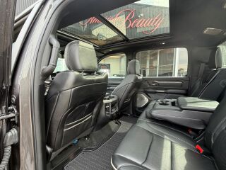 Ram 1500 Limited Night Crew Cab 5.7 V8 Hemi 395hp