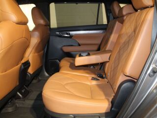Toyota Highlander Premium AWD 2.5 140кВ