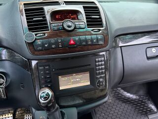 Mercedes-Benz Viano AMBIENTE BLACK EDITION LONG 3.0 V6 165kW