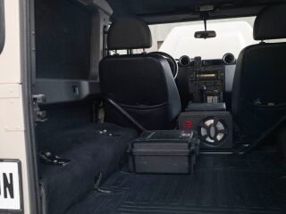 Land Rover Defender 2.4 90kW