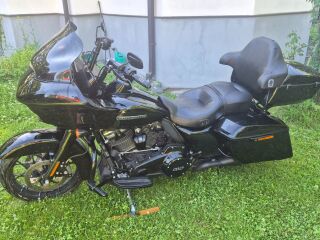 Harley-Davidson Road Glide FLTRX
