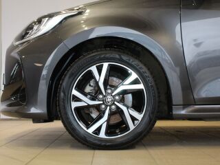 Toyota Yaris Active Plus 1.5 68кВ