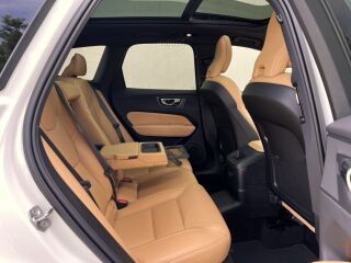 Volvo XC60 AWD Luxury Inscription FaceLift MY22 2.0 T6 Recharge Twin Engine Plug-in-Hybrid 251kW