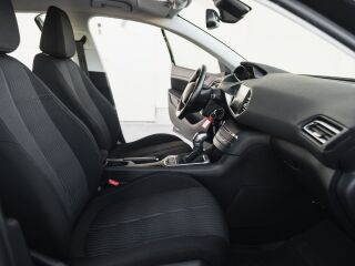 Peugeot 308 Allure PureTech 1.2 96kW