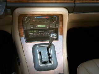 Jaguar XJ40 3.6 149kW