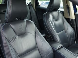 Volvo XC60 AWD OCEAN RACE Edition 2.4 R5 120kW