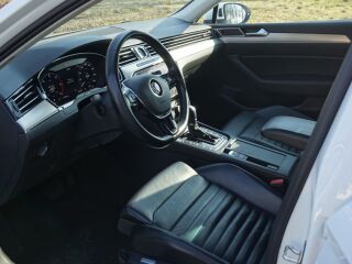 Volkswagen Passat R-line 4 MOTION 2.0 140kW