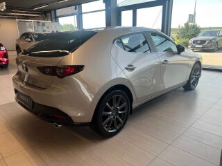 Mazda 3 e Skyactiv-G Centre-line HB 2.5 103kW