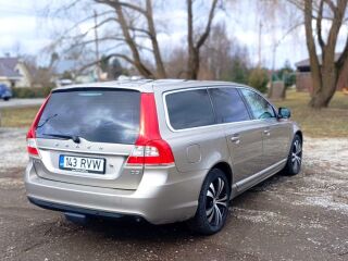 Volvo V70 Momentum 2015MY D5204T7 2.0 R5 100kW