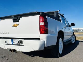 Chevrolet Avalanche LTZ 5.3 V8 235кВ