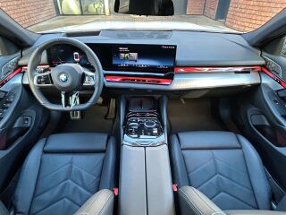 BMW i5 eDrive40 M Sportpakett Pro 250kW