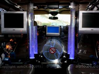 Ford Excursion Super Stretch Limousine 5.4