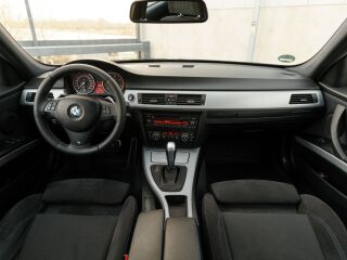BMW 330 M-pakett 3.0 180кВ