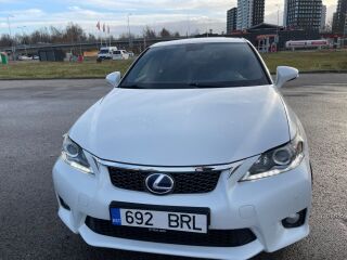 Lexus CT 200h F-sport 1.8 73kW