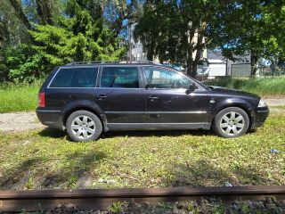 Volkswagen Passat 2.5 110kW
