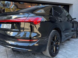 Audi e-tron Sportback 55 S-line quattro 300kW 158kW