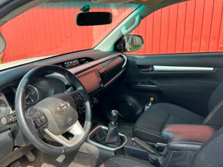 Toyota Hilux 2.4 110kW