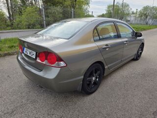 Honda Civic 1.8 103kW