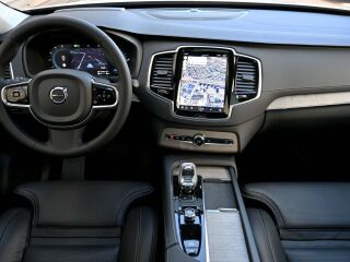 Volvo XC90 AWD H&K LUXURY+ ULTIMATE DARK INTELLI 2.0 T8 Long Range Plug-in 335kW