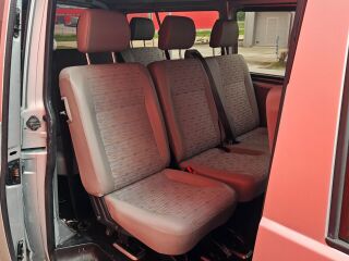 Volkswagen Transporter Kombi 2.5 R5 96кВ