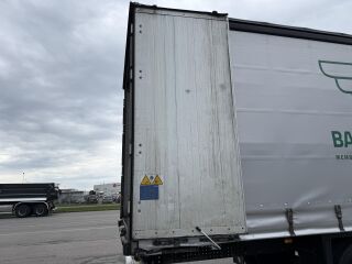 Schmitz Semitrailer Curtainsider Standard