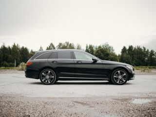 Mercedes-Benz C 300 e 2.0 235kW
