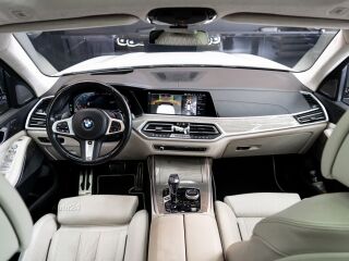 BMW X7 xDrive40d M-Sportpakett 3.0 250kW
