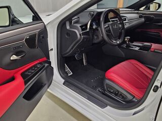 Lexus ES 300h F-Sport S Mark Levinson 2.5 131kW