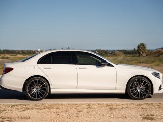 Mercedes-Benz E 220 4MATIC AMG Night Package 2.0 143кВ