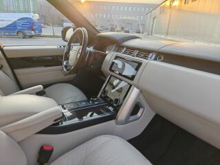 Land Rover Range Rover SDV8 AUTOBIOGRAPHY 4.4 V8 250kW