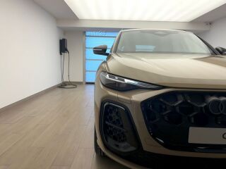 Audi Q5 SUV TDI quattro 2.0 TDI 150kW
