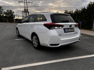 Toyota Auris 1.8 73kW